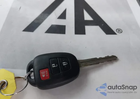 2019 Toyota Highlander Le z USA, uszkodzony, nr VIN 5TDZARFH0KS059202